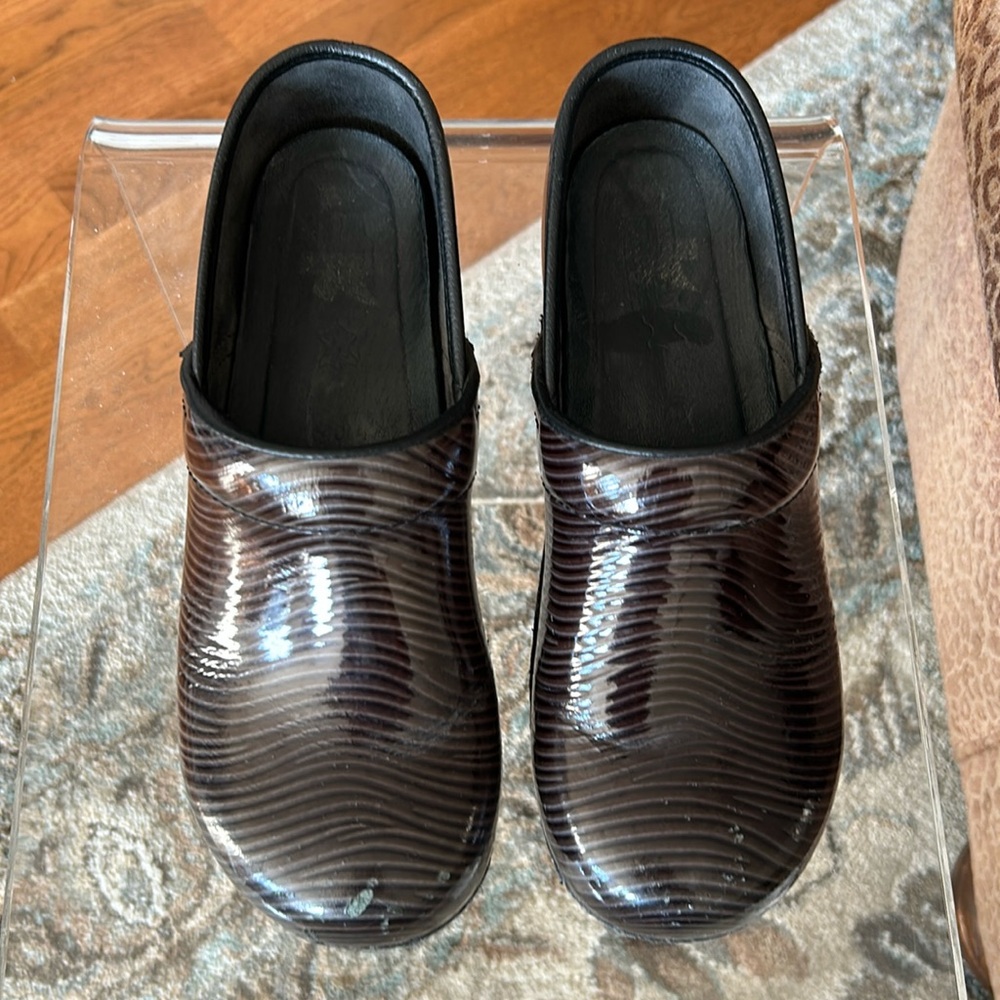 Dansko size 40